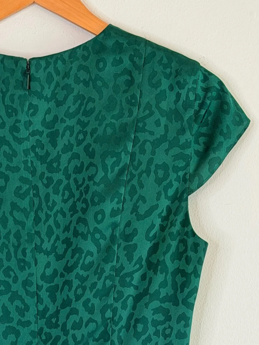 NEW Ted Baker Bellana Emerald Jaquard Leopard Dress TB Size 1 US Womenβs Size 4 - Picture 12 of 15